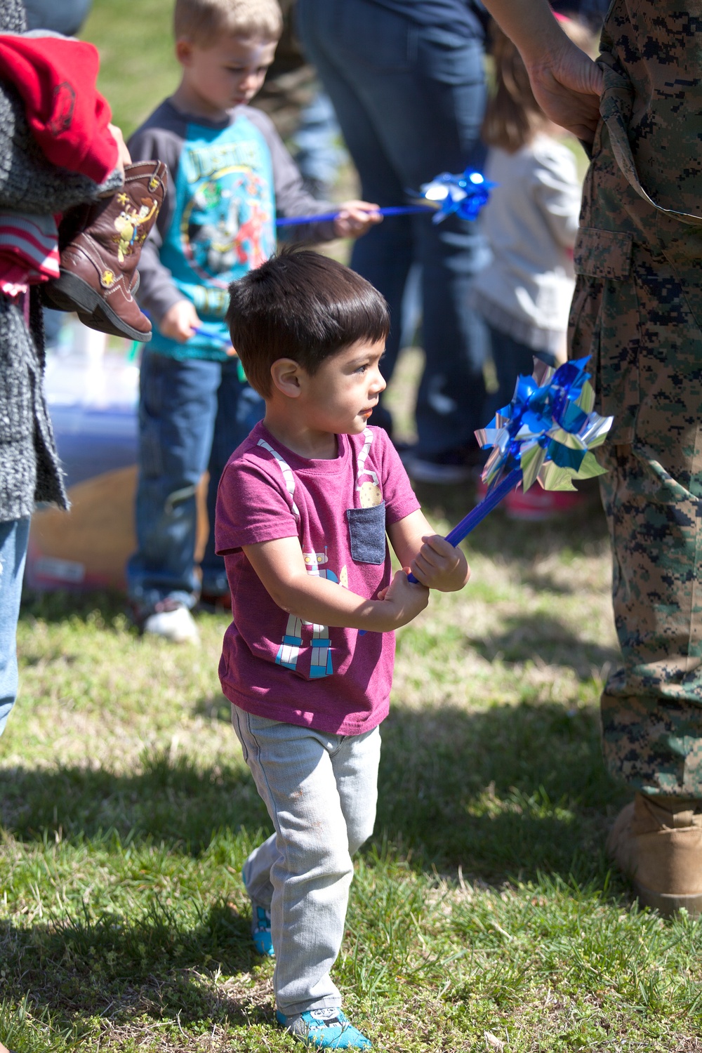 CBIRF Family Readiness, MCCS Henderson Hall partner for Healthy Relationships Family Day