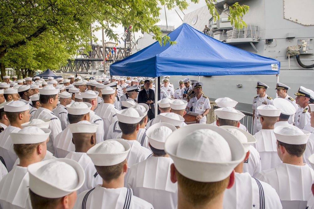 CNO Talks With Sailors During Rose Festival