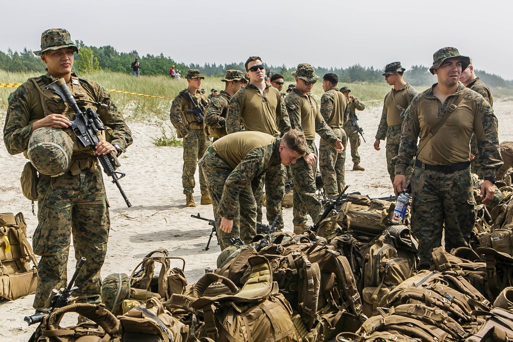 26th MEU Marines, Romanian Marines depart Nemersita, move to Kairai