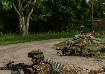 U.S. Marines, Romanian Marines rehearse combat assault drills during BALTOPS
