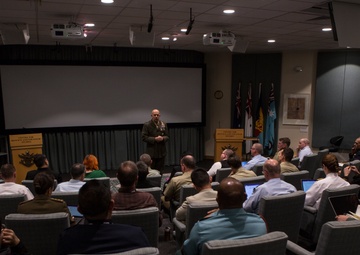 MARFORPAC Commander Visits Australia