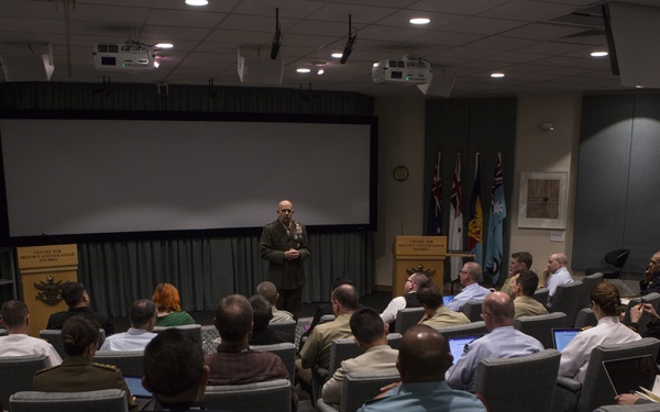 MARFORPAC Commander Visits Australia