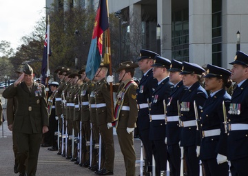 MARFORPAC Commander Visits Australia