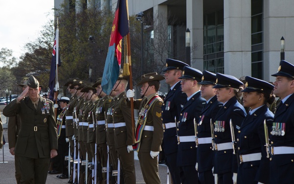 MARFORPAC Commander Visits Australia