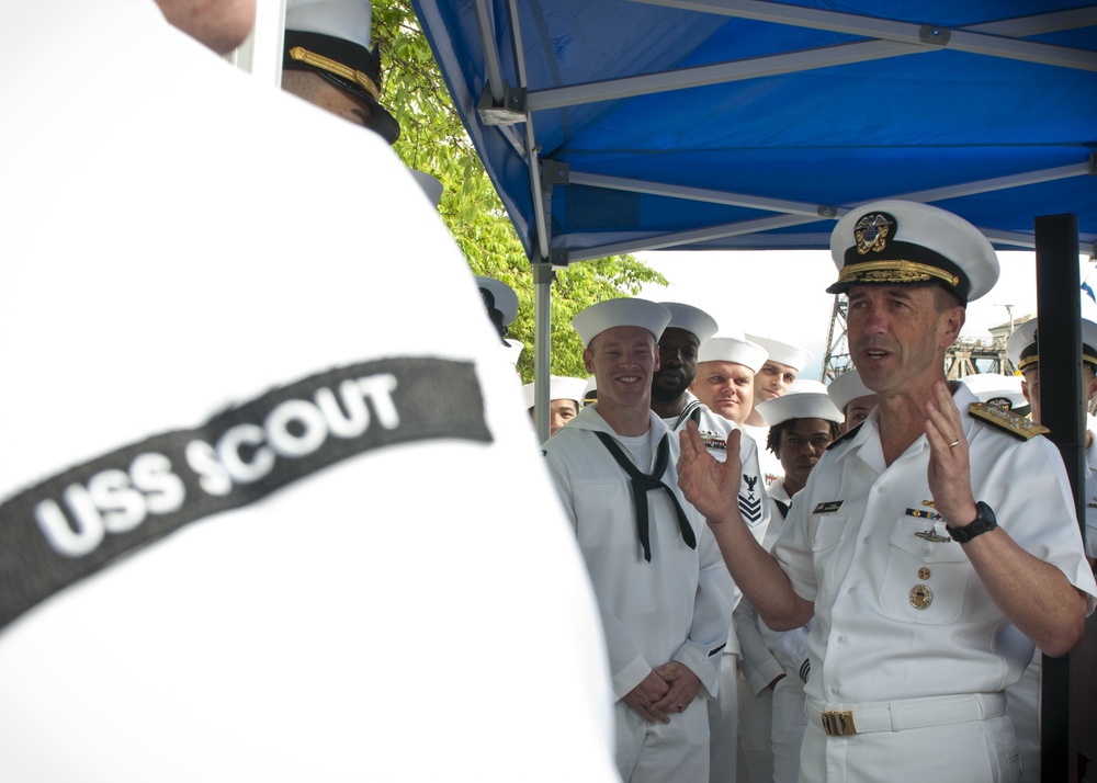 CNO All-hands Call Alongside USS Michael Murphy
