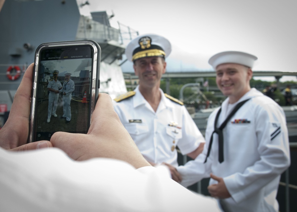 CNO All-hands Call Alongside USS Michael Murphy