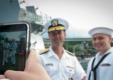 CNO All-hands Call Alongside USS Michael Murphy