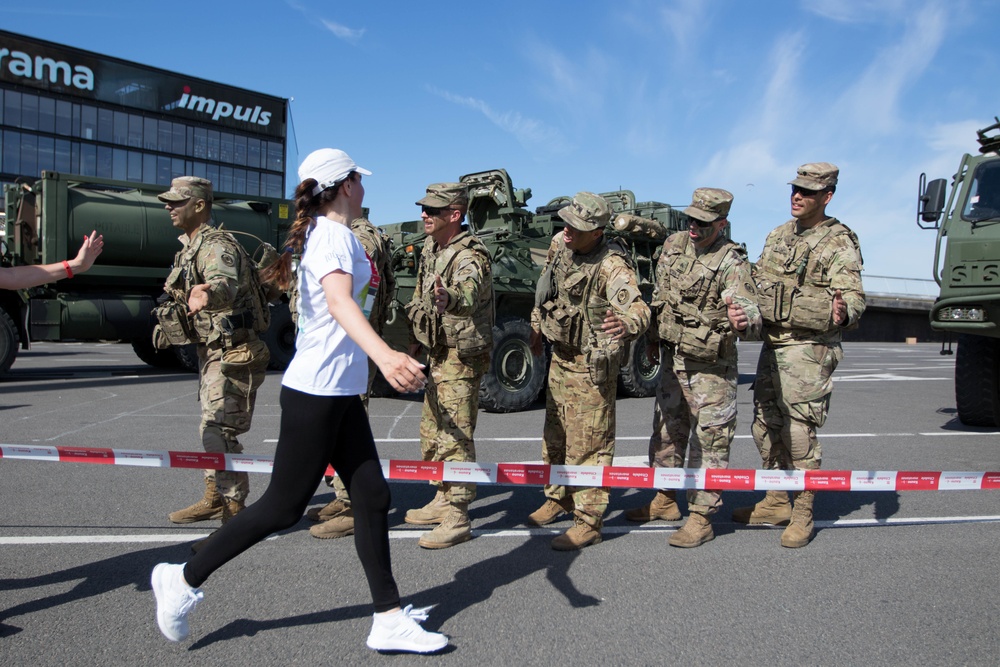 2CR joins military display during Citadale Kaunas Marathon