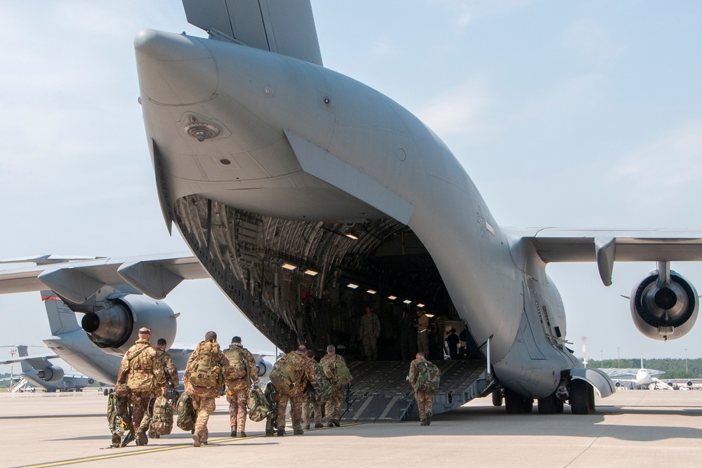 HIANG delivers airlift support in Europe for exercise Swift Response 18