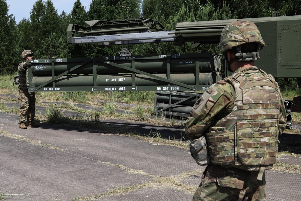 Kentucky Army National Guard Artillery Battalion trains in Lithuania