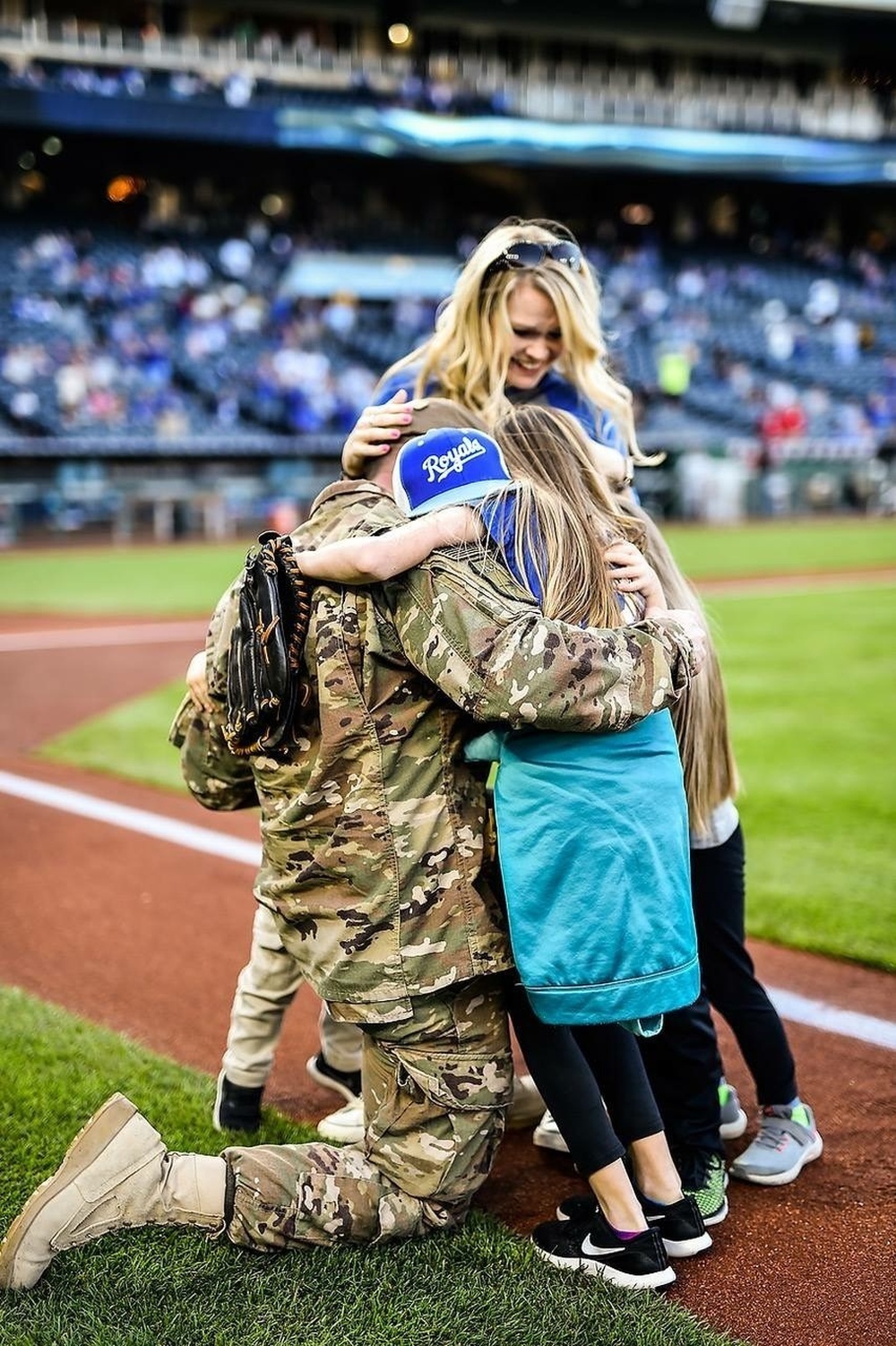 Images - Surprise homecoming for deployed 442d member [Image 4 of 6] - DVIDS