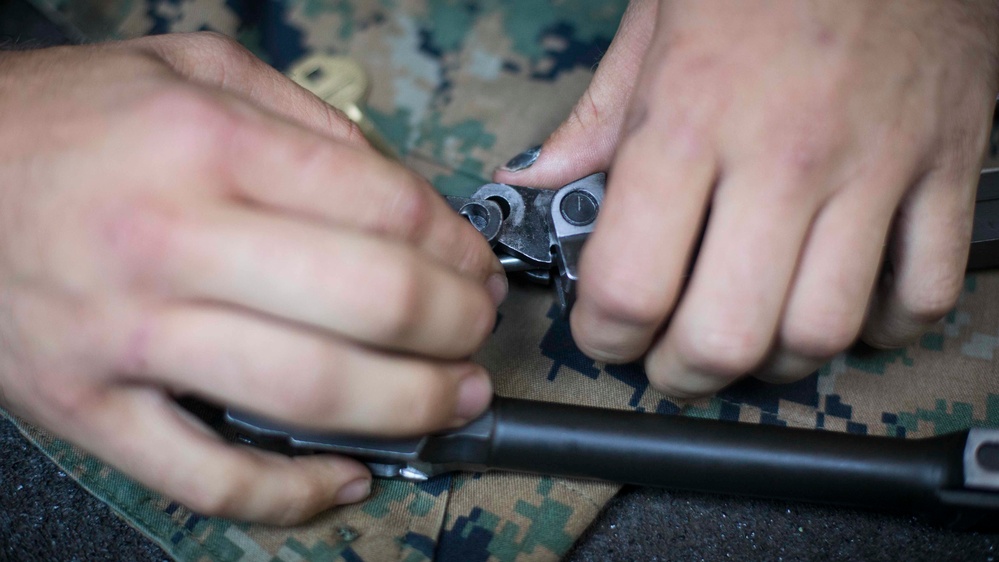 Weapons Company practice disassembling and reassembling M240Bs