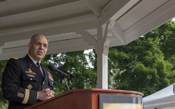 Gen. Gus Perna challenges AWC graduates to make a difference