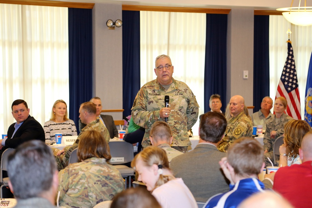 Army Reserve deputy chief of chaplains supports Fort McCoy prayer lunch event