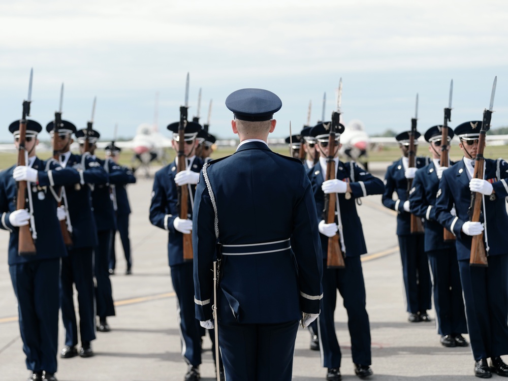 Drill Teams Brings Perfection to Thunder of Niagara