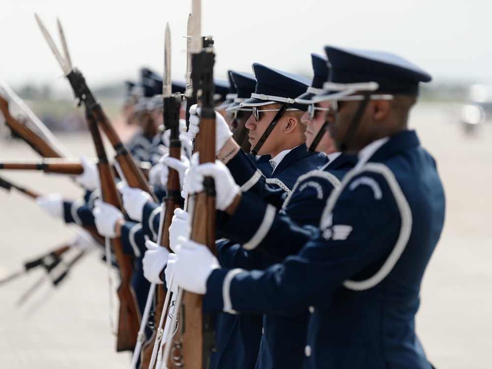 Drill Teams Brings Perfection to Thunder of Niagara