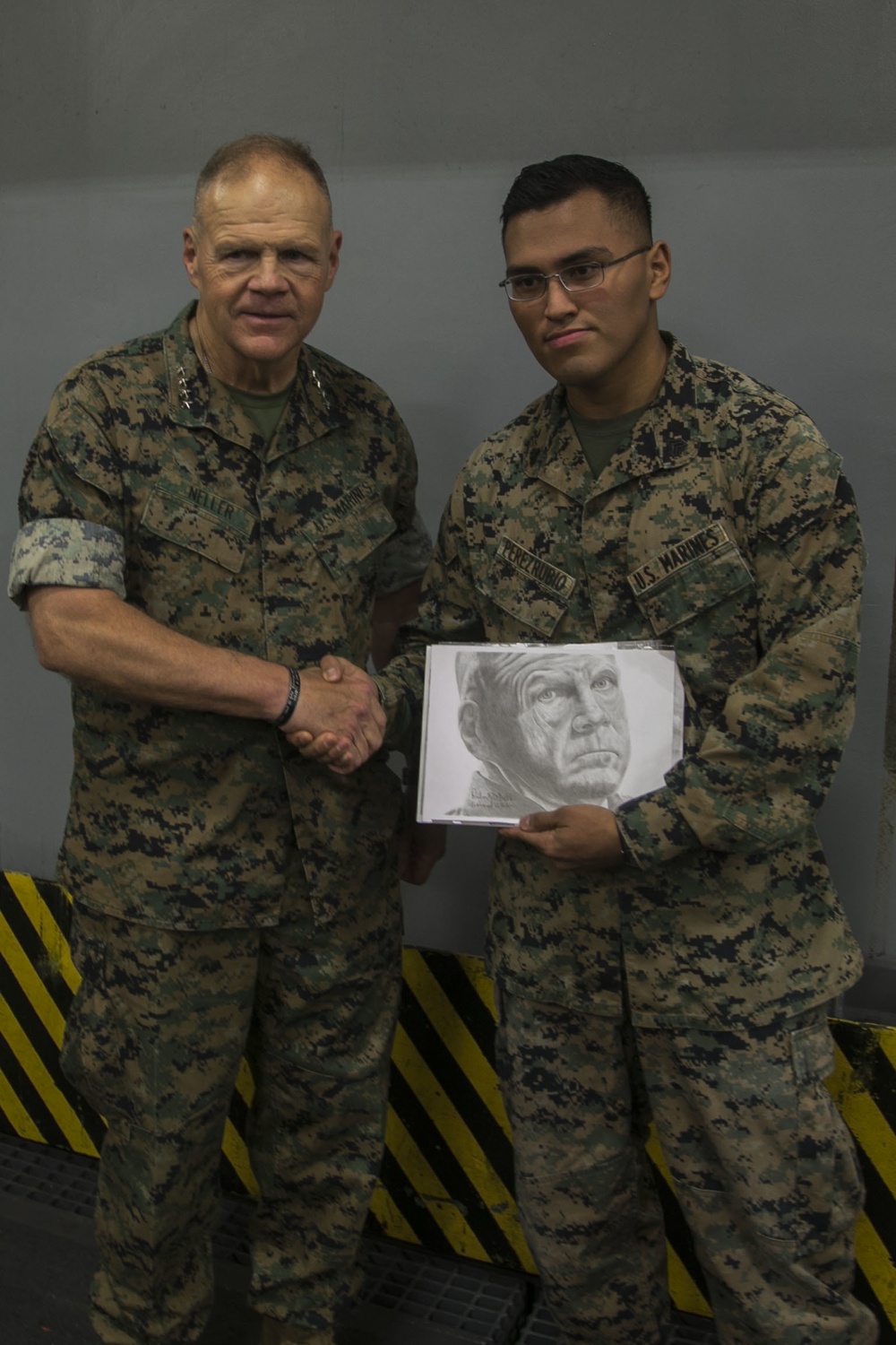 Gen. Neller visits Marines and Sailors on the USS Essex