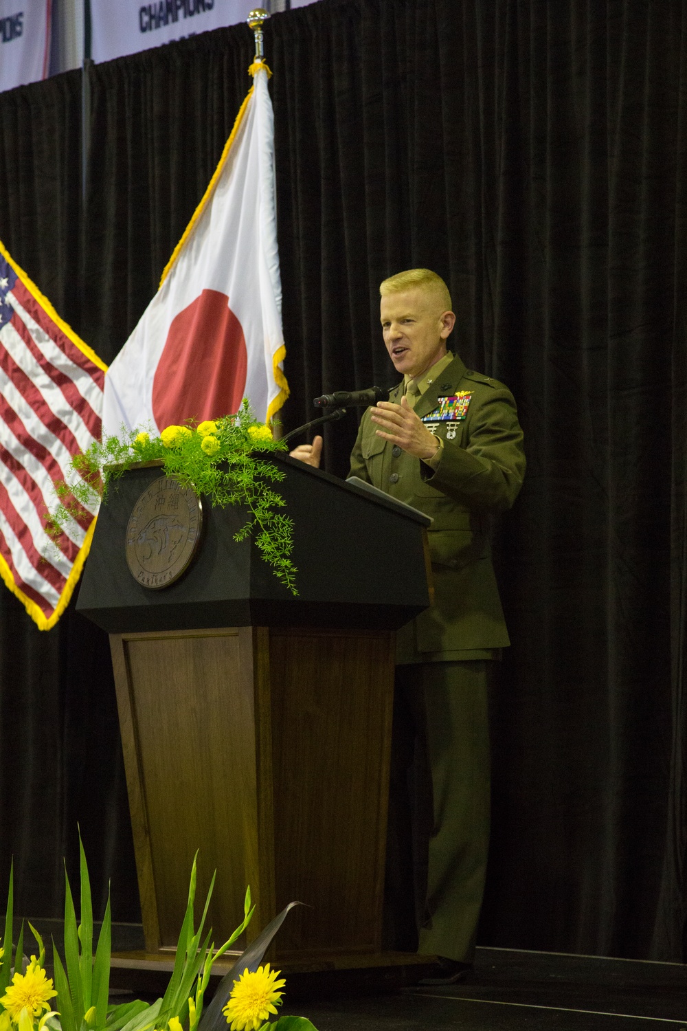 MCIPAC Commanding General guest speaks at Kadena High School 2018 Graduation