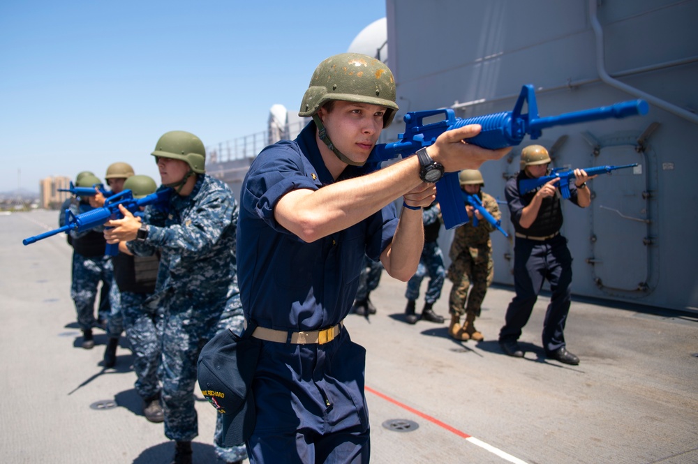 Midshipmen Participate in ATFP Training aboard USS Bonhomme Richard (LHD 6)
