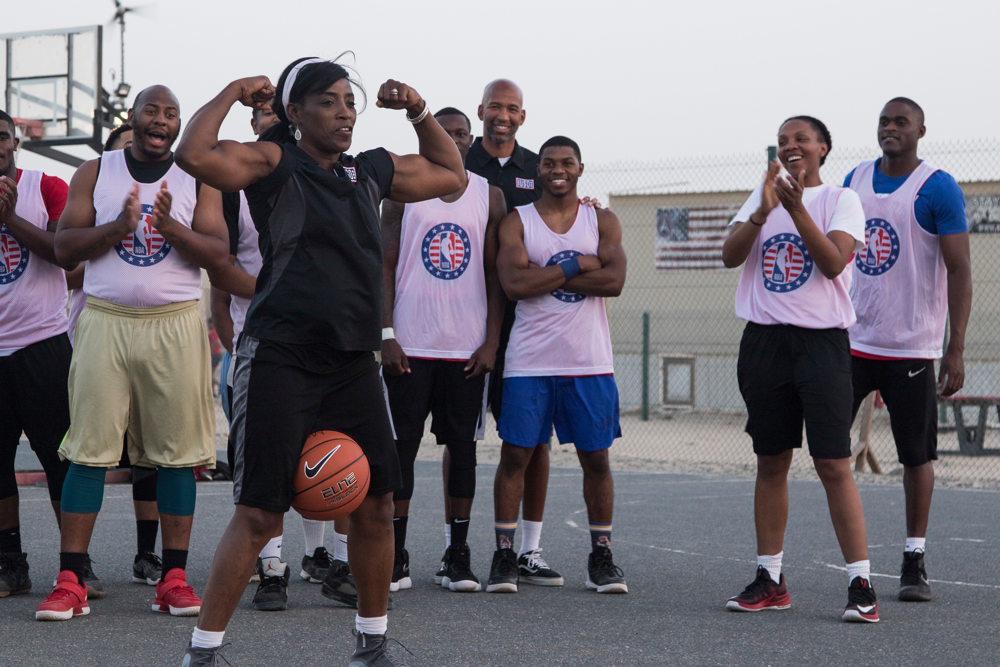 Images - NBA Cares Hoops for Troops Visit Service Members in Kuwait [Image  4 of 4] - DVIDS