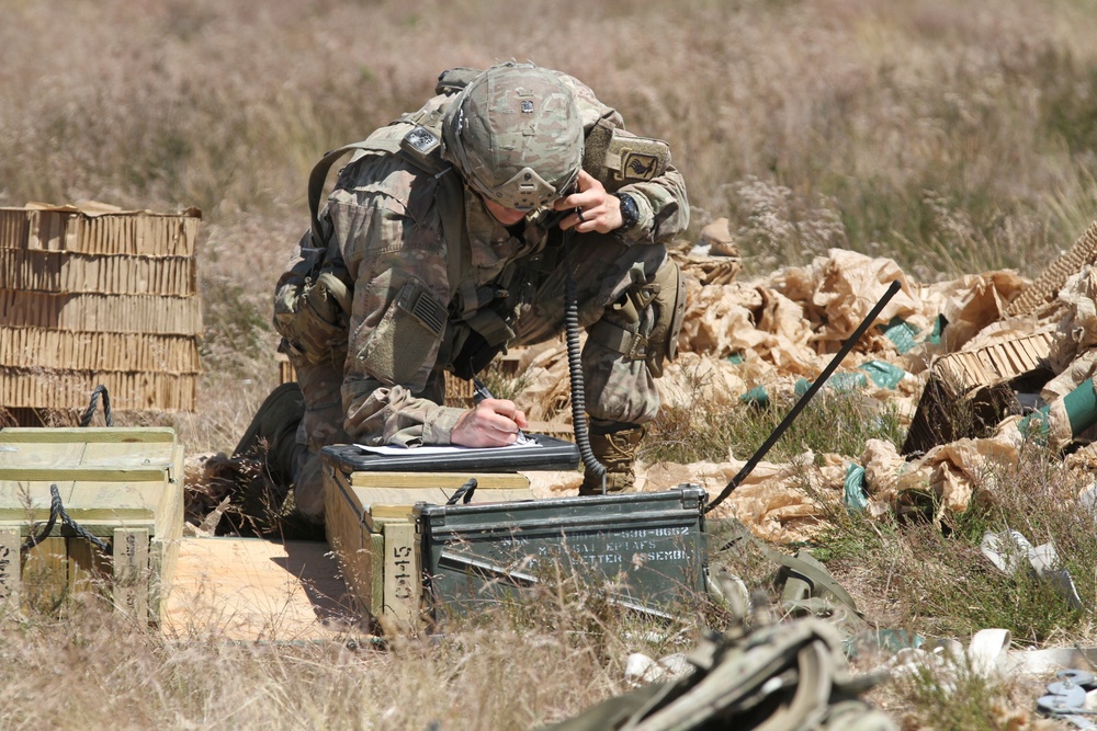 Airborne artillerymen hit the ground running