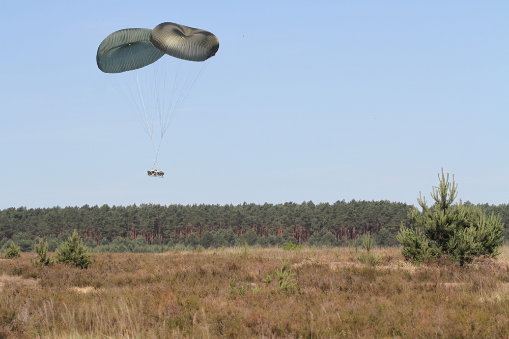 Airborne artillerymen hit the ground running