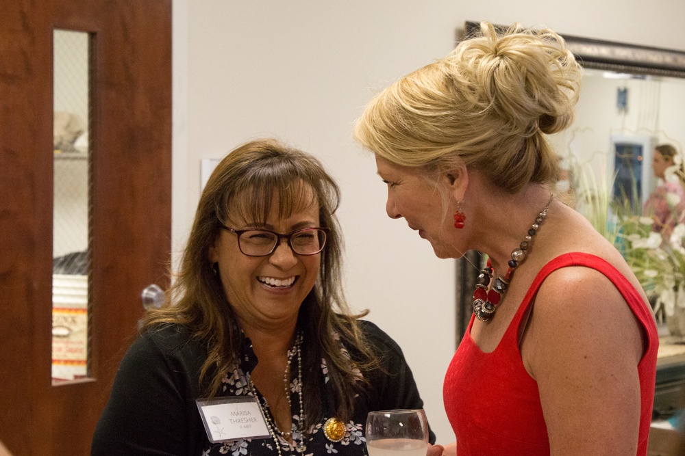 Wife of the Assistant Commandant of the Marine Corps meets with MCIEAST spouses
