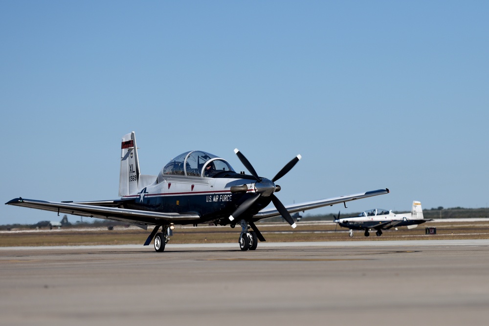 Laughlin’s instructor pilots talk T-6 Texan II