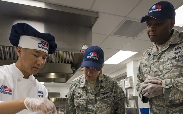 23d WG leadership visits DFAC, ILC