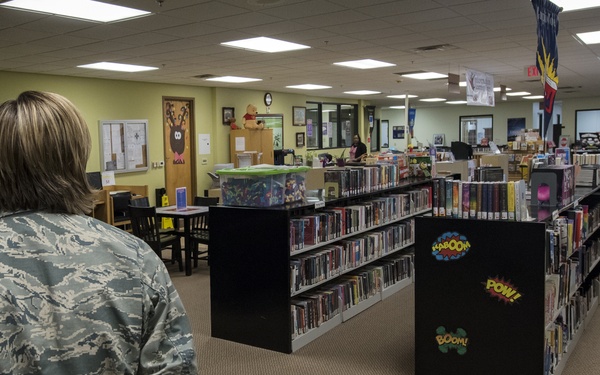 23d WG leadership visits, DFAC, ILC