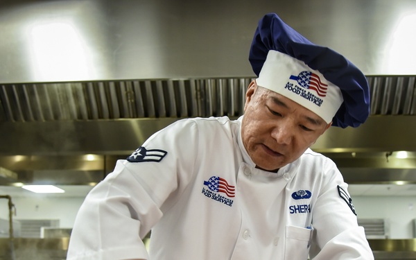 23d WG leadership tours DFAC, ILC