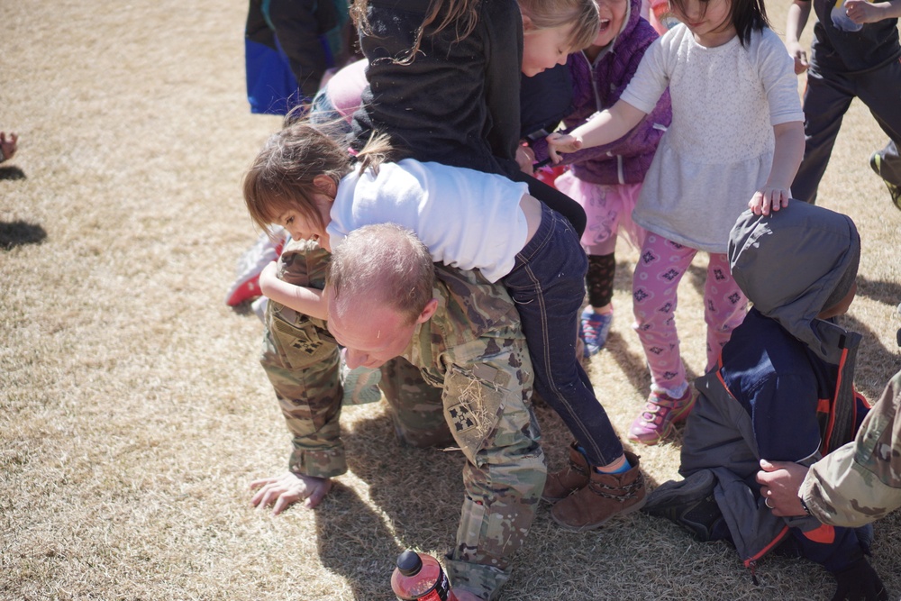 Stalwart Soldiers Volunteer with Weikel Elementary