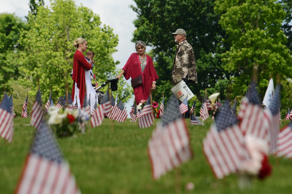 DVIDS Images Memorial Day at Willamette National Cemetery [Image 36