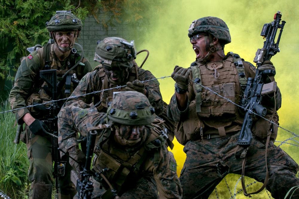 US Forces, Cadets Train With eFP Battlegroup Latvia During MOUT