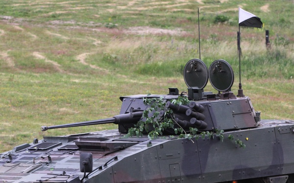 Polish army conducts live-fire training