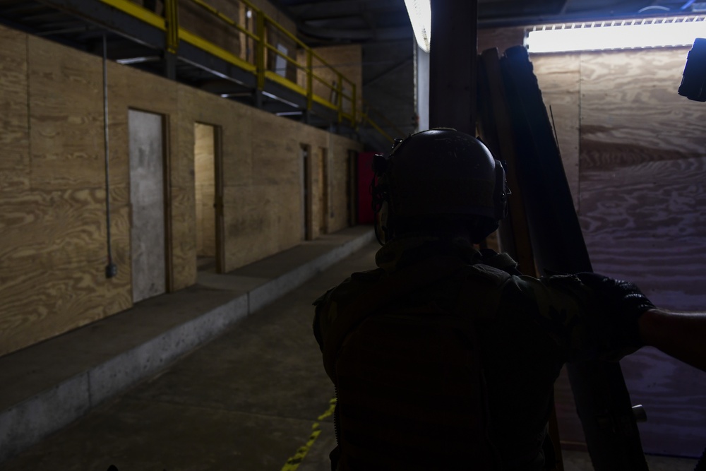 Marine Raiders integrate with AFSOC
