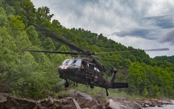 Swift water, aviation troops dive into training to earn FEMA Level 1 certification
