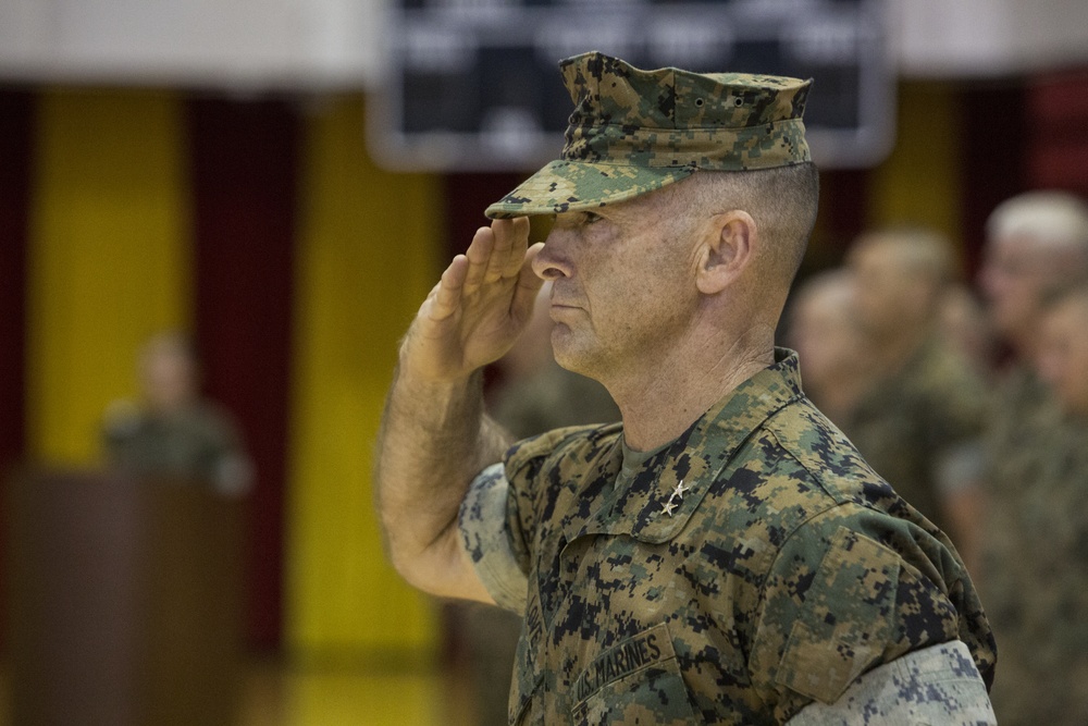 6th Marine Regiment welcomes new commanding officer