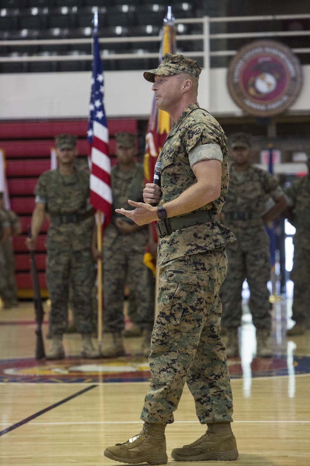 6th Marine Regiment welcomes new commanding officer