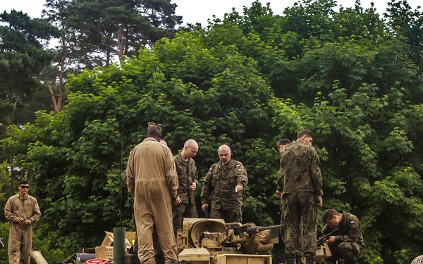 US Tanks, Polish BMP platoons bond during BALTOPS 2018