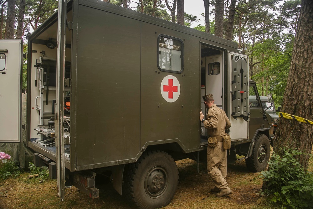 BLT 2/6 Corpsmen, Polish Land Forces medics interact during BALTOPS