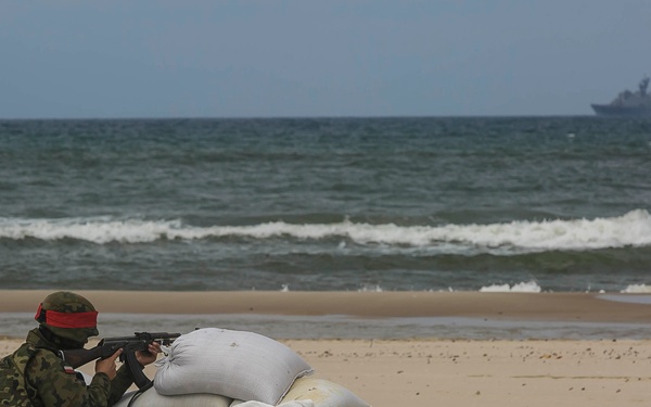 26th MEU Tank platoon, Polish BMP unit go head-to-head in mechanized assault exercise during BALTOPS