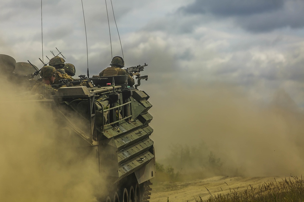 26th MEU Tank platoon, Polish BMP unit go head-to-head in mechanized assault exercise during BALTOPS