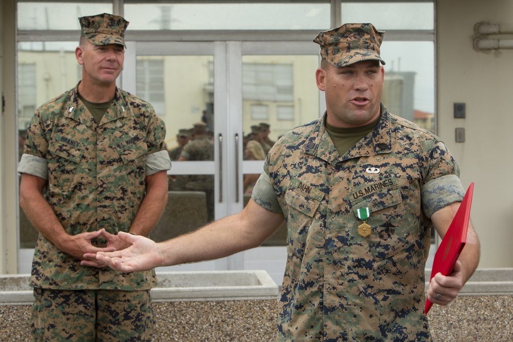 3rd MLG Marine receives award for heroic actions