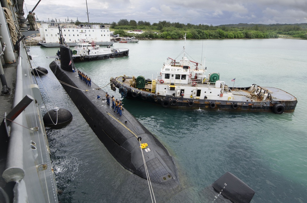 Japanese Sub Conducts Exercise with USS Frank Cable