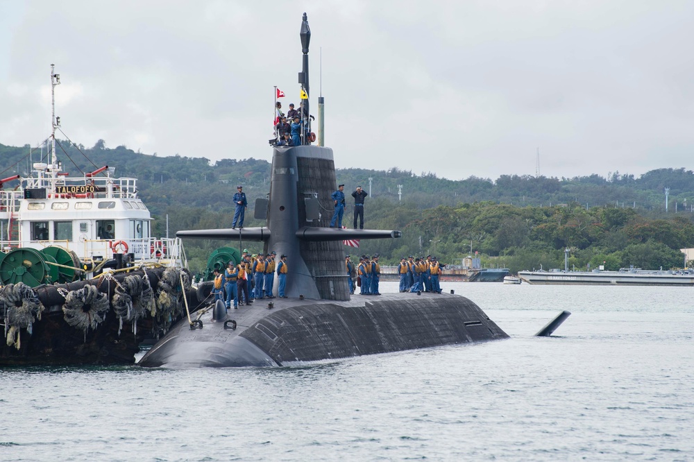 Japanese Sub Conducts Exercise with USS Frank Cable