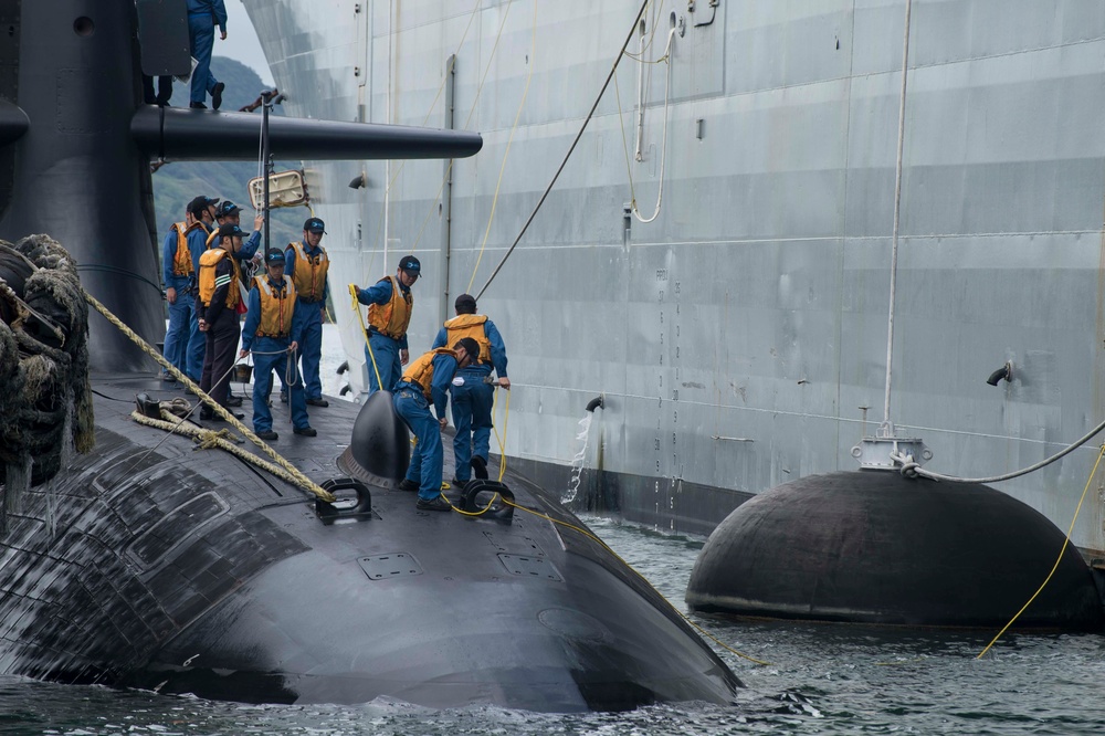 Japanese Sub Conducts Exercise with USS Frank Cable