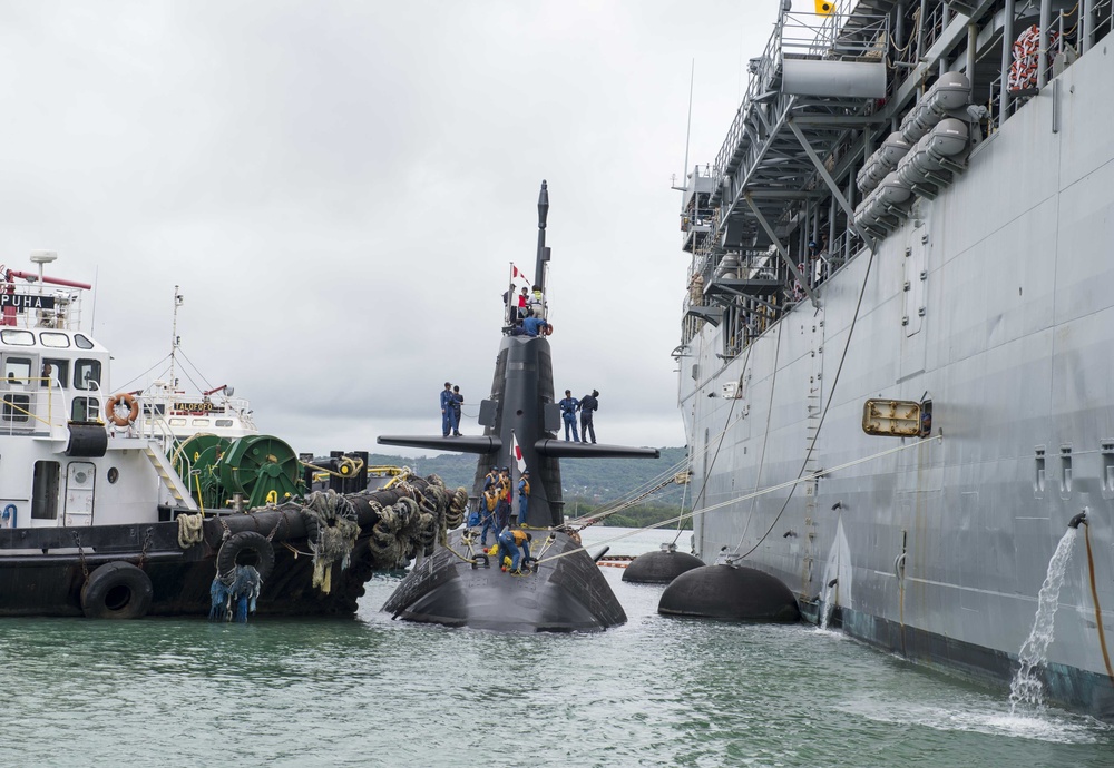 Japanese Sub Conducts Exercise with USS Frank Cable