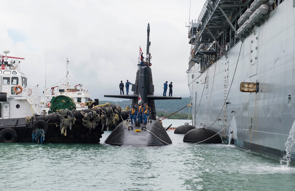 Japanese Sub Conducts Exercise with USS Frank Cable