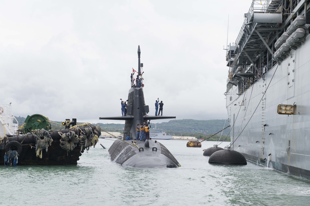 Japanese Sub Conducts Exercise with USS Frank Cable